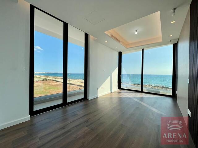 detachedHouse-19-1-luxury-villa-in-ayia-thekla-6154.jpg