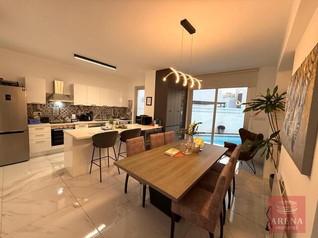 detachedHouse-69ca52dd17bc5.jpg