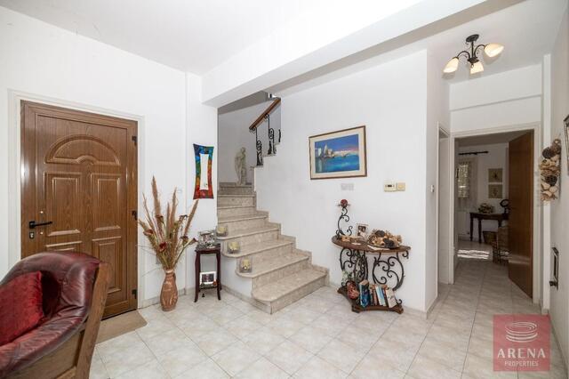 4-Bedroom Villa in the Pernera Area of Protaras – photo 15