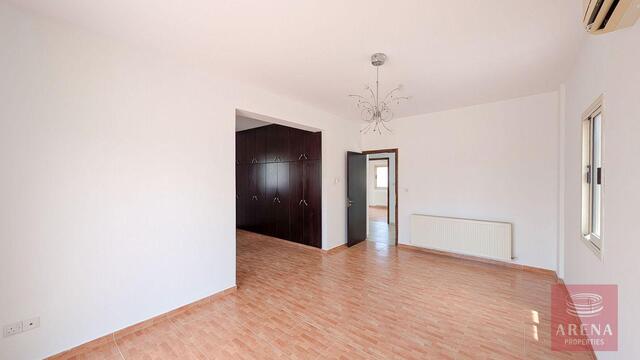 3 Bedroom Semi-Detached Villa in Aradippou – photo 16