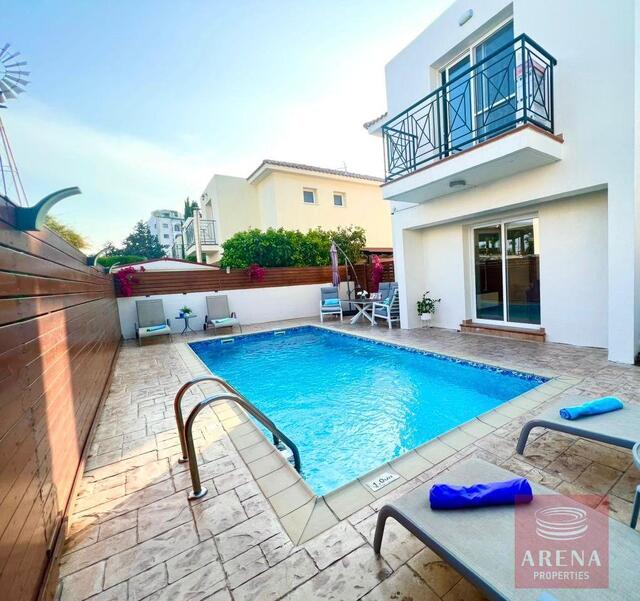 3 Bedroom Villa with Private Pool in Pernera – photo 1
