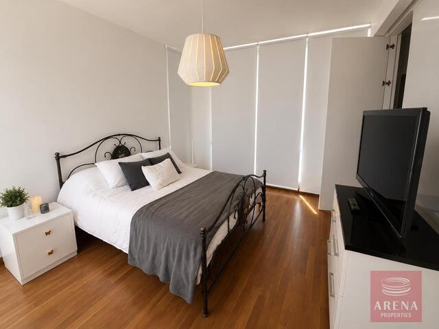 detachedHouse-6a26ac823c0db.jpg