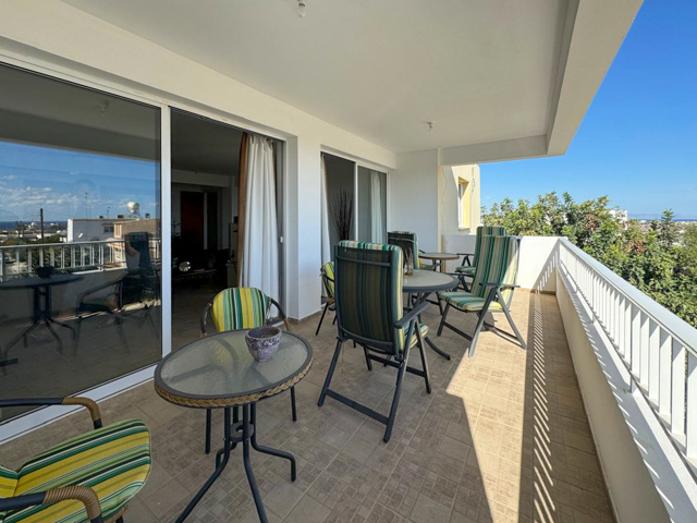 apartment-9-4-BED-APT-DERYNIA-9351.jpg