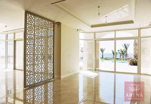 detachedHouse-16-6-BED-VILLA-IN-PERVOLIA-6867-1.jpg