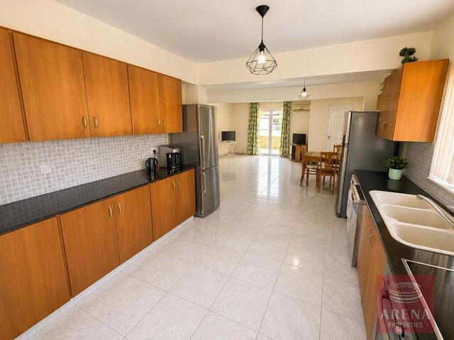 3-Bedroom Villa with Private Swimming Pool in Xylofagou – photo 22