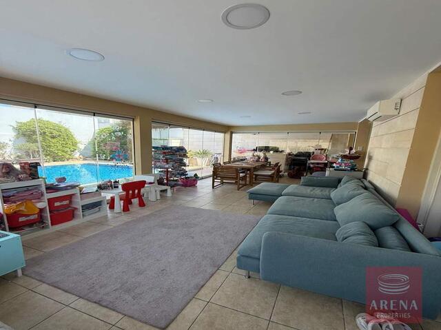 detachedHouse-69f89f17233df.jpg