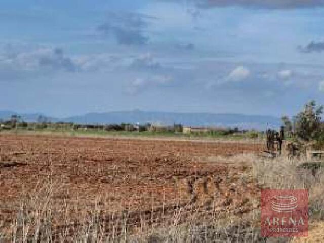 land-1-LAND-AVGOROU-10385-3.jpg