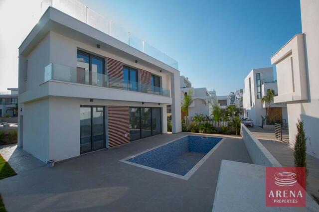 detachedHouse-DSC_5418-2.jpg
