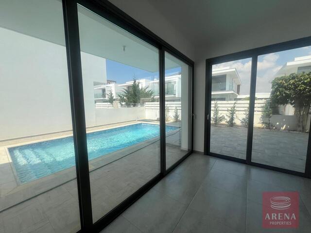 detachedHouse-11-VILLA-IN-DEKELIA-8336.jpg