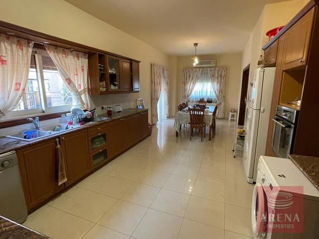 detachedHouse-15-4-bed-house-in-Sotiros-6363.jpg