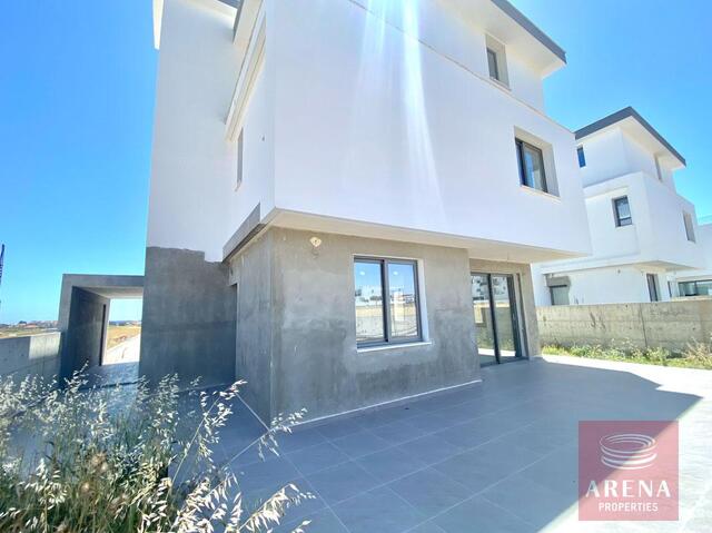 detachedHouse-6-4-BED-VILLA-IN-LIVADIA-6953.jpeg