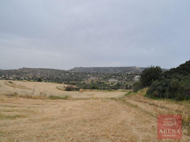 Residential land for sale in Tochni – photo 5