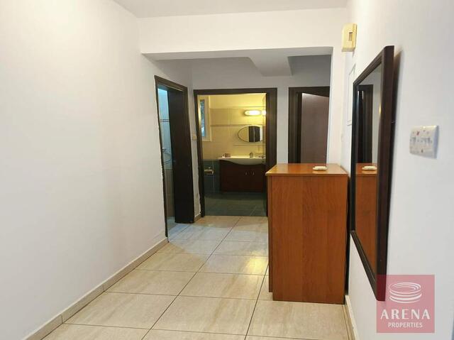 apartment-6a05ada231734-5.jpg