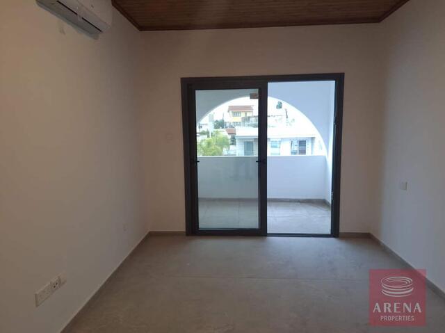 realEstateForBusiness-69f1f5713cc6a-4.jpg