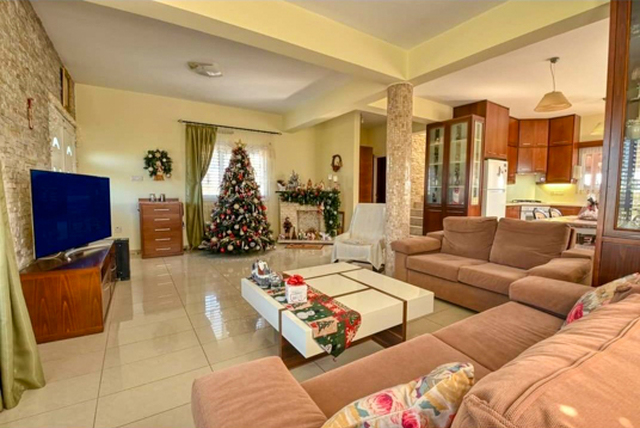 detachedHouse-9-3-BED-VILLA-PARALIMNI-9329.jpg