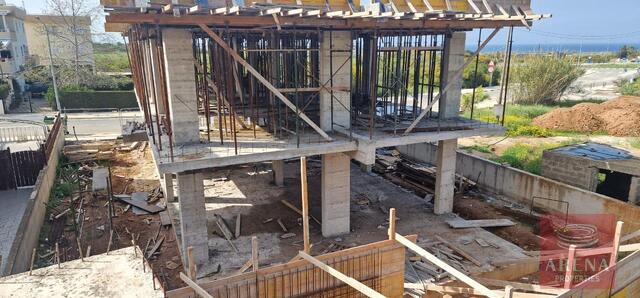 detachedHouse-69e5e9a60b0bb-1.jpg