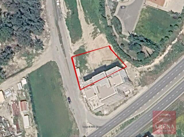 land-6a2927463ce44.jpg