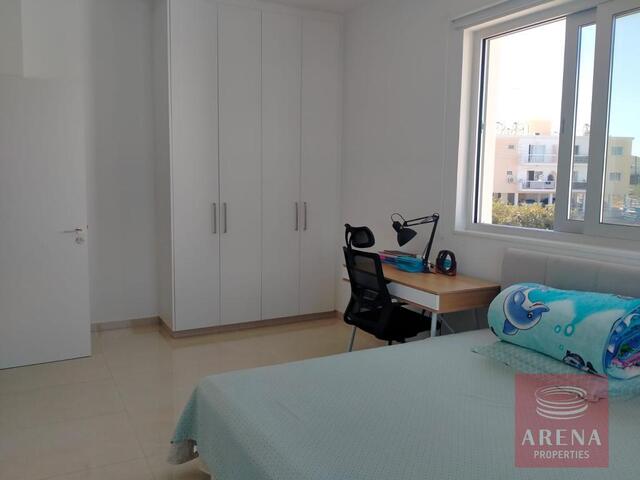 detachedHouse-13-4-bed-villa-paralimni-7492.jpg
