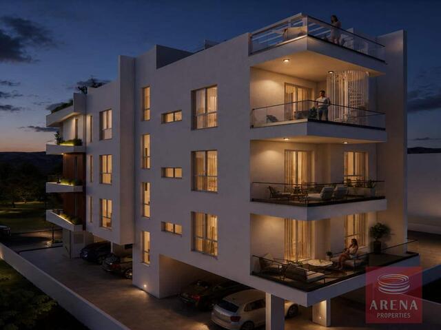 penthouse-6a670941dd704-13.jpg