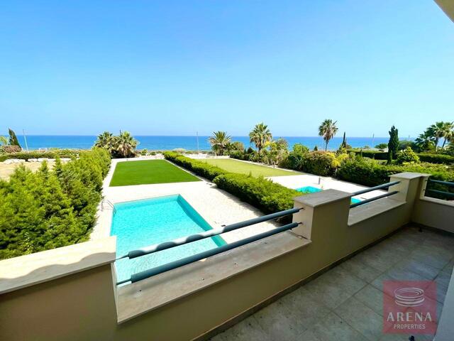 detachedHouse-25-5-BED-VILLA-IN-PERVOLIA-8296.jpg