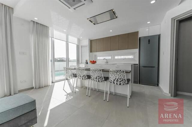 detachedHouse-6a3e7d5f3d67b.jpg