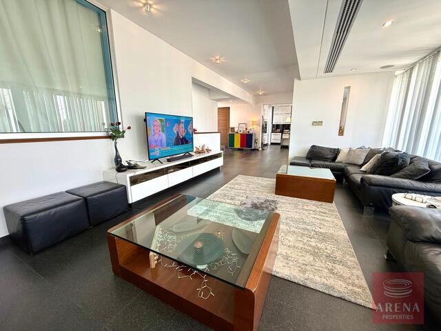 detachedHouse-6a26ac817907c.jpg