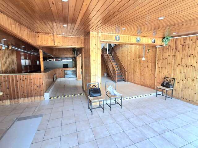 Shop for sale in port area – photo 1
