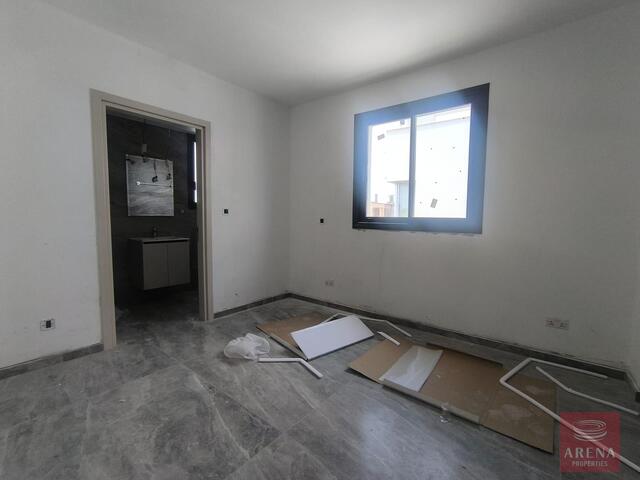 penthouse-6a3a5eb7b265d-3.jpg