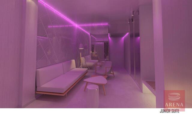 land-Junior-suite-night-2.jpg