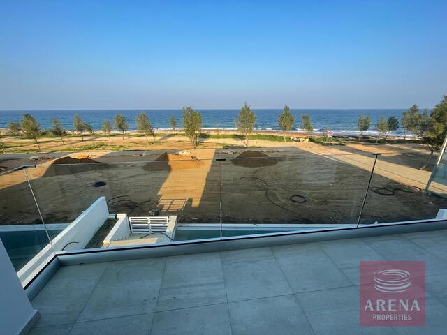 detachedHouse-31-SEAFRONT-VILLA-IN-AYIA-TRIADA-6597.jpeg