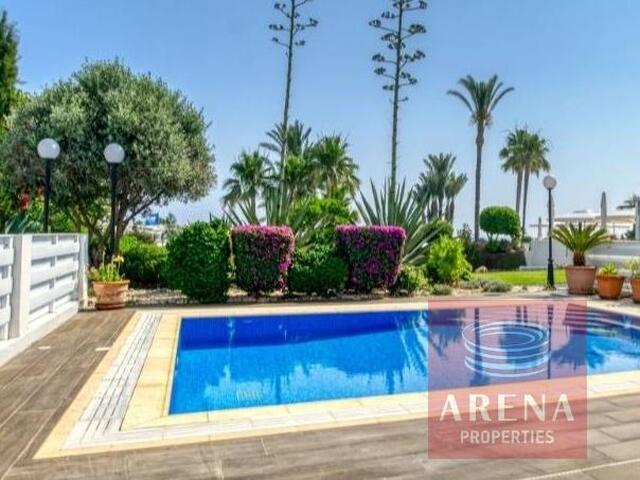 Luxury Villa For Sale In Pernera – photo 3