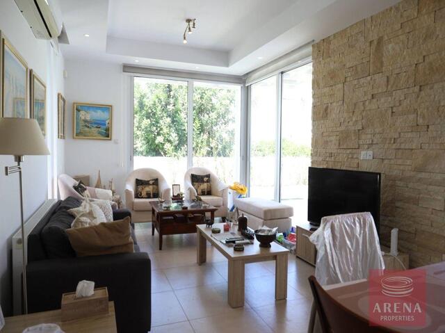 detachedHouse-69b80a15c3157-1.jpg