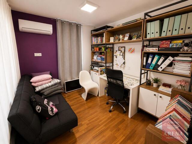 detachedHouse-6a26ac8206ad9.jpg