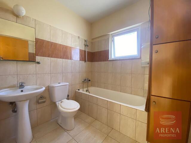 Spacious 3-Bedroom Apartment for sale in Sotira – photo 14