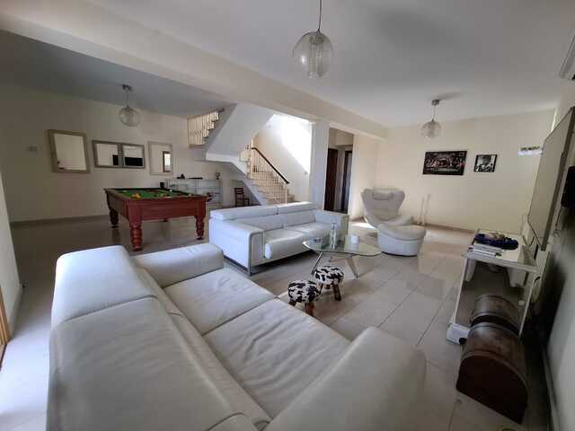 detachedHouse-1-4-BED-VILLA-IN-OROKLINI-9515-23.jpeg