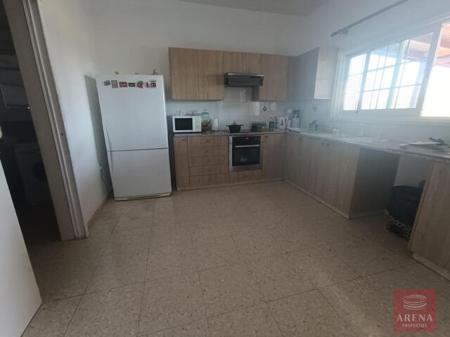 detachedHouse-8-4-BED-HOUSE-IN-LARNACA-8013.jpeg