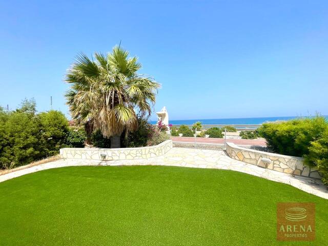 5 Bed Villa in Pervolia – photo 5