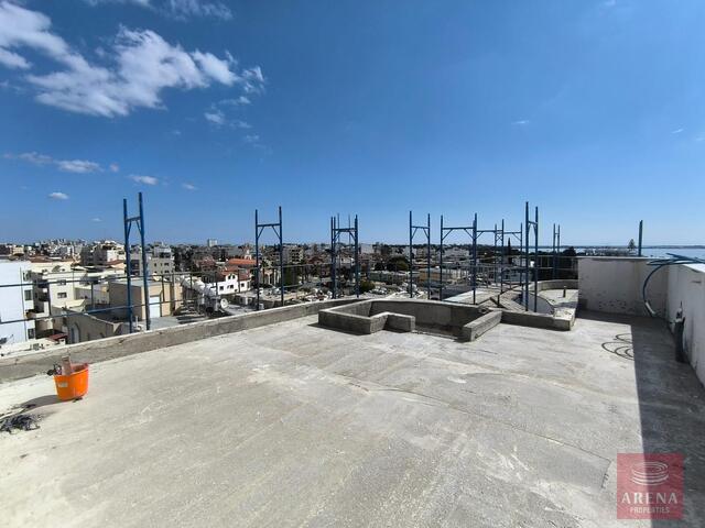 penthouse-69ce4643471f8-1.jpg