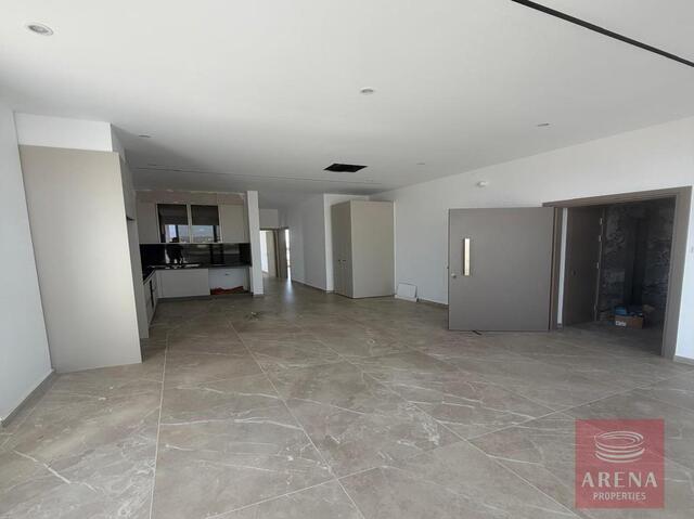 2 Bed Penthouse in New Marina Area – photo 2