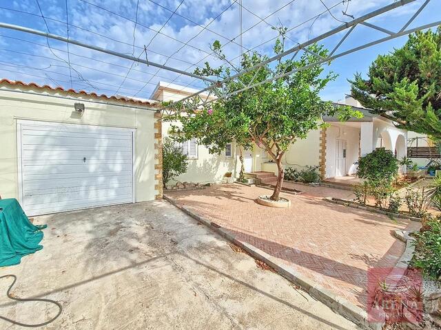 bungalow-14-4-BED-BUNGALOW-PARALIMNI-8979.jpg