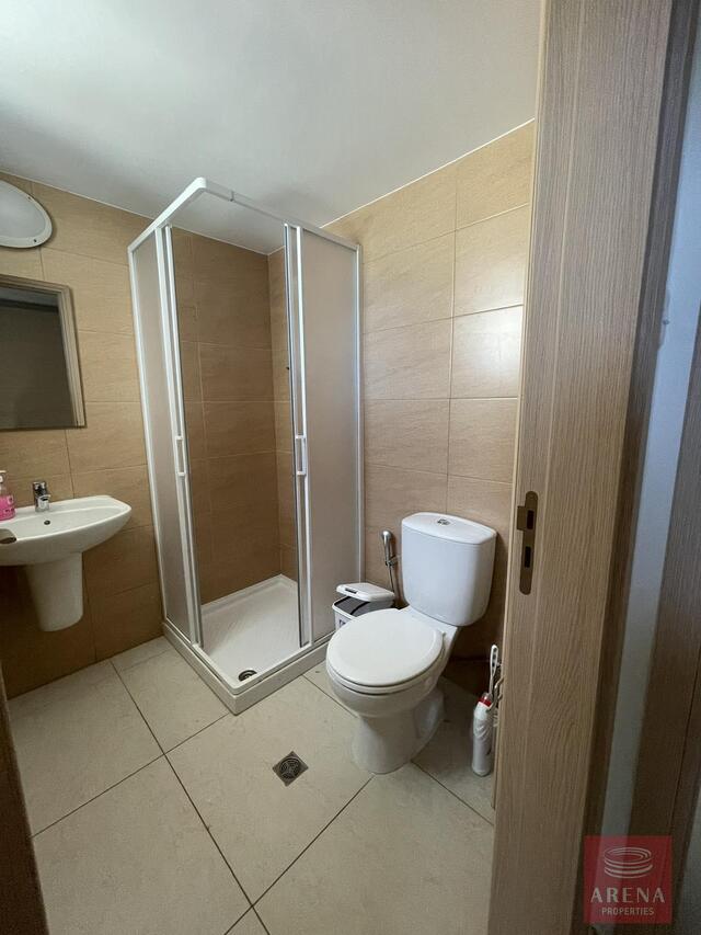 bungalow-26-SECOND-BEDROOM-ENSUITE.jpg