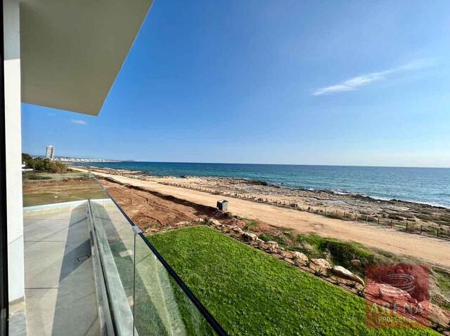 detachedHouse-24-1-luxury-villa-in-ayia-thekla-6154.jpg