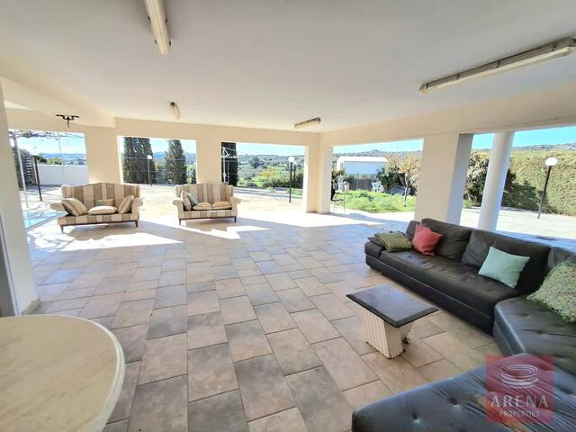 detachedHouse-9-7-BED-VILLA-KALAVASSOS-9083.jpg