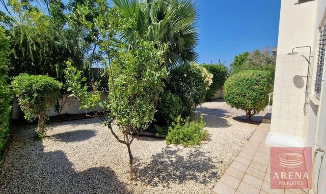 3-Bedroom Sea-View Detached House for Rent in Paralimni – photo 8