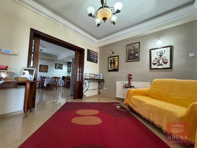 detachedHouse-6a461f69374bd-5.jpg