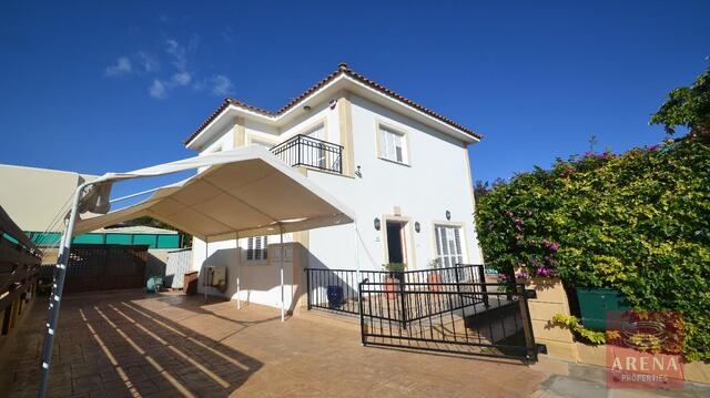 detachedHouse-5-1274.jpg