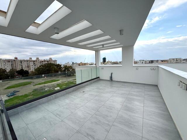 penthouse-69affc297d350.jpg