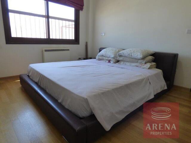 detachedHouse-14-5-BED-HOUSE-IN-ARADIPPOU-6180.jpg