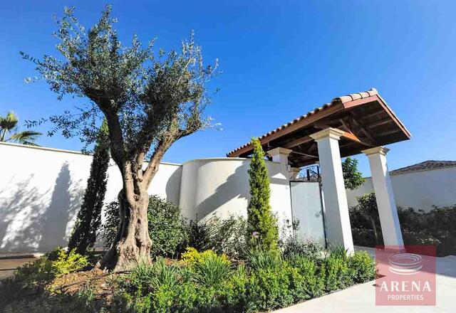 5 Bed Villa in Pervolia – photo 6