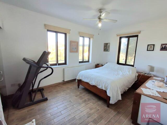 detachedHouse-26-7-BED-VILLA-KALAVASSOS-9083.jpg